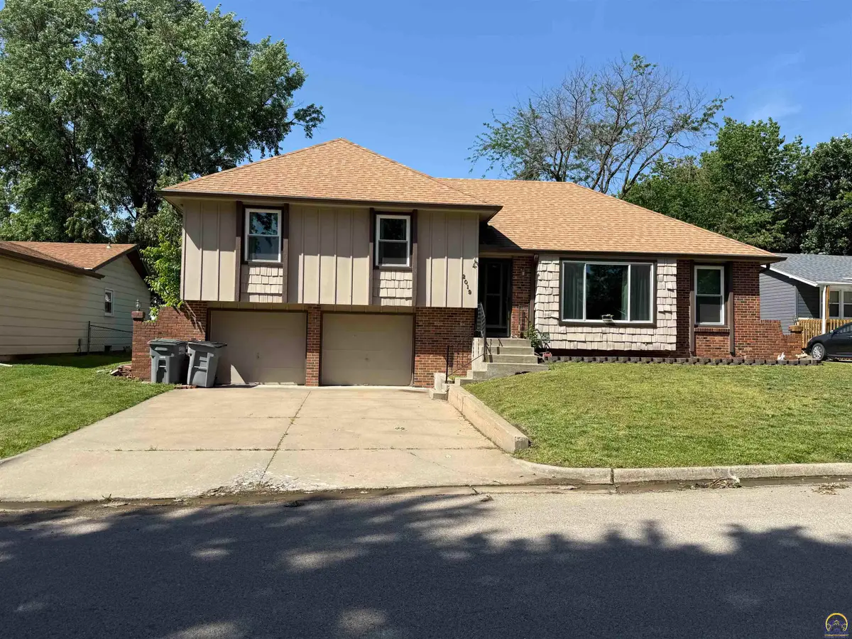 2019 Flint Rd, Emporia, KS 66801 - #1