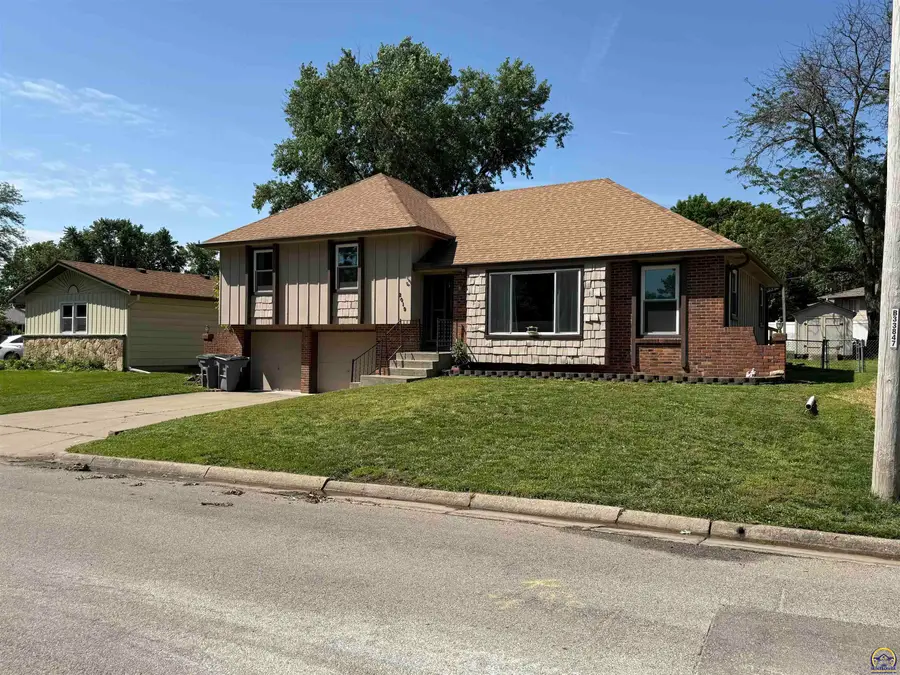 2019 Flint Rd, Emporia, KS 66801 - #2
