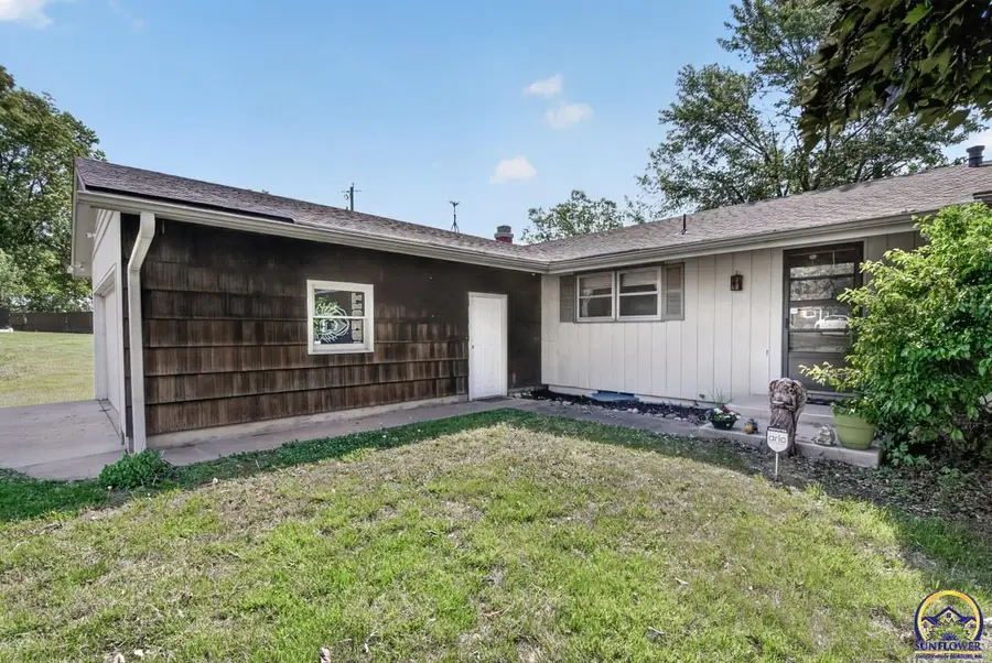 4830 NW Pottawatomie Rd, Topeka, KS 66618 - #2