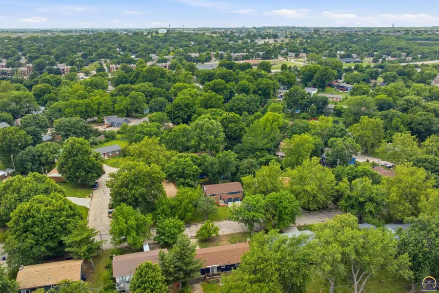 2229 Seaton Ave, Manhattan, KS 66502 - #3