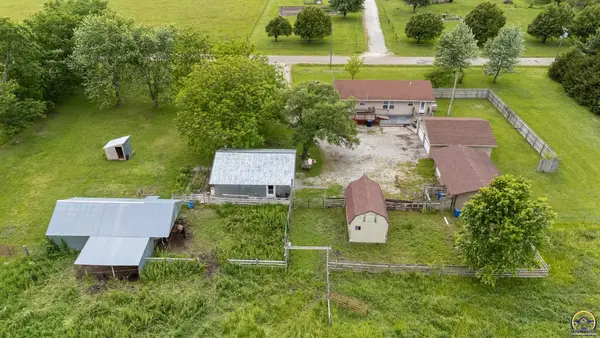 1118 N 11th St, Osage City, KS 66523