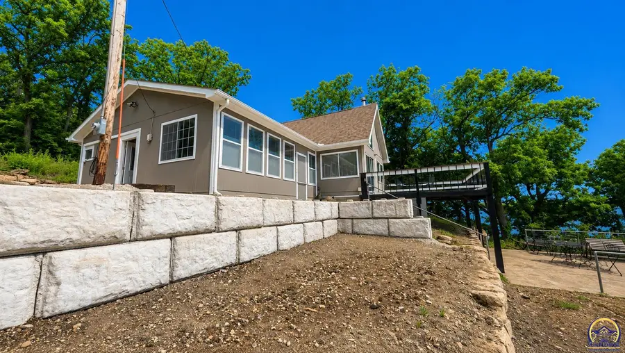 121 S Kahola Rd, Council Grove, KS 66846 - #3