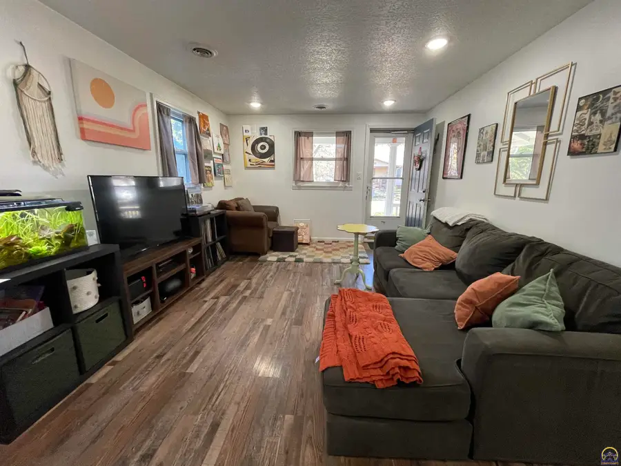 614 Walnut St, Emporia, KS 66801 - #2