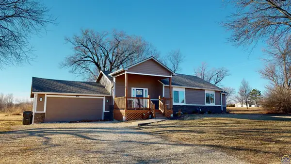 4741 NW Rochester Rd, Topeka, KS 66617