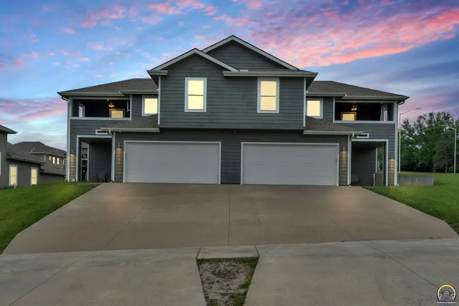 5840 & 5842 SW Woodbridge Dr, Topeka, KS 66606 - #2