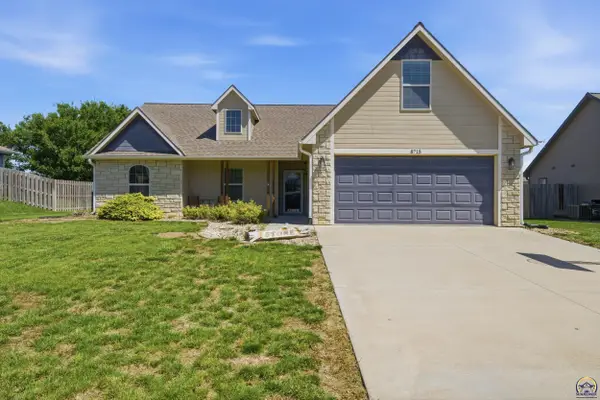8715 William Dr, Manhattan, KS 66502