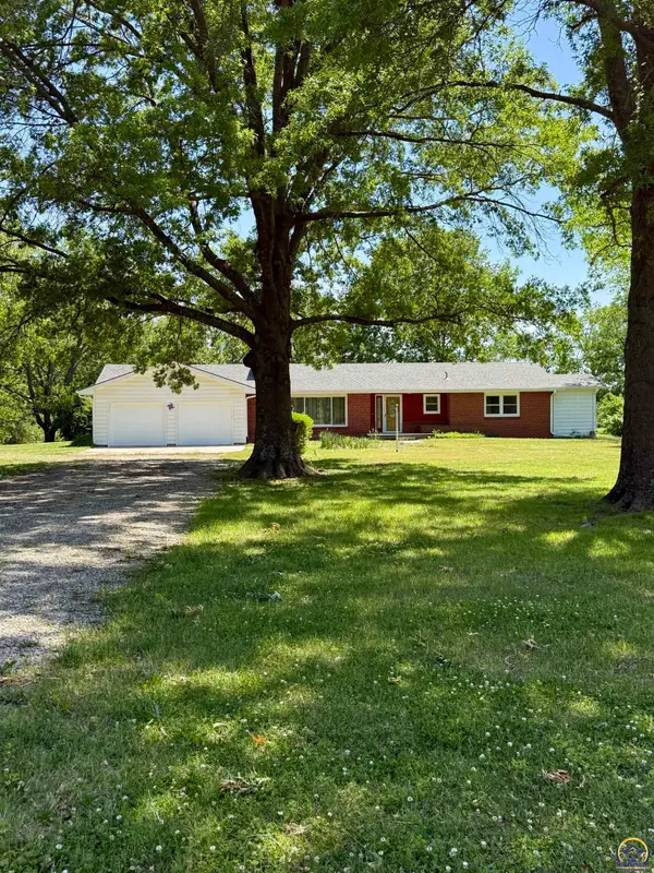 4249 NW 39th St, Topeka, KS 66618