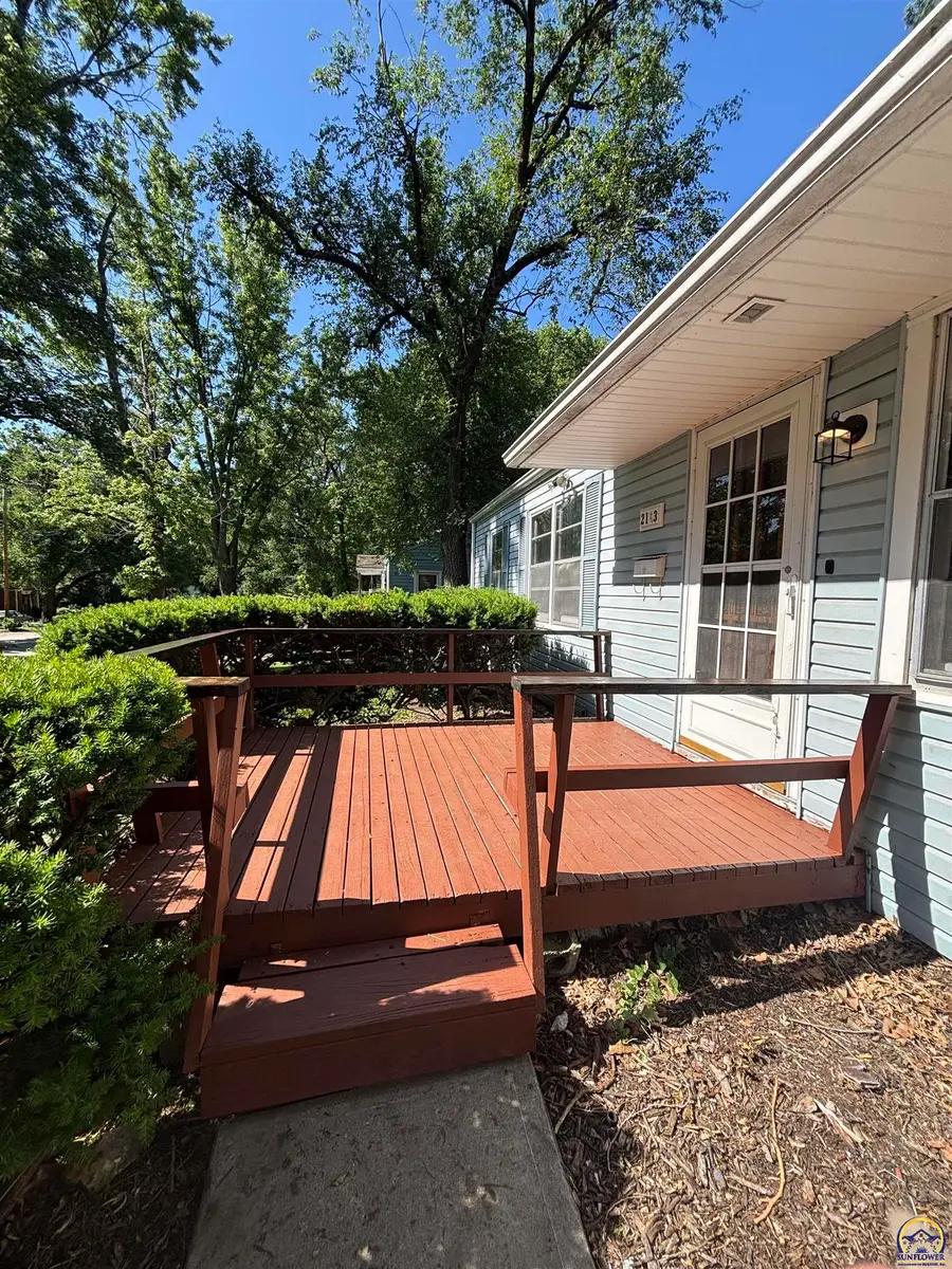 2133 SE Ohio Ave, Topeka, KS 66605 - #3