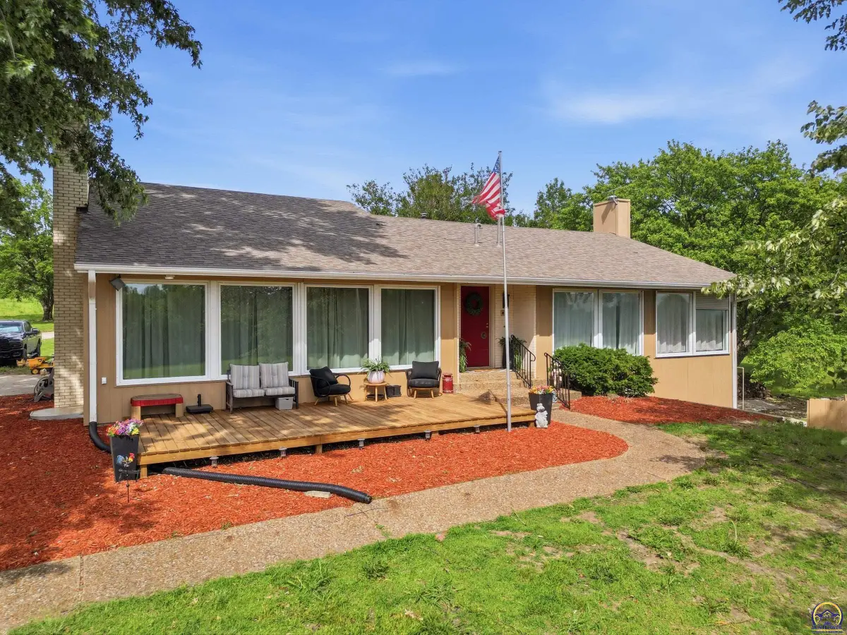 4444 NW Menoken Rd, Topeka, KS 66618 - #1