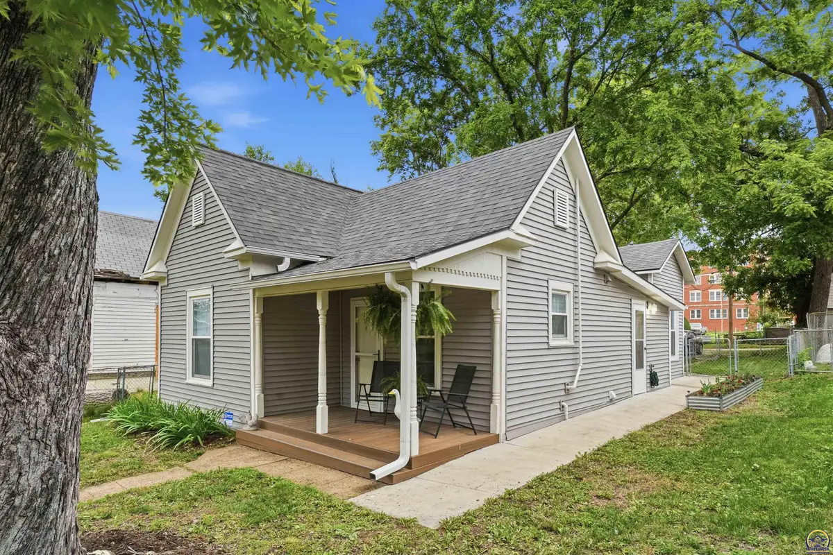 1124 SW Jewell Ave, Topeka, KS 66604 - #1