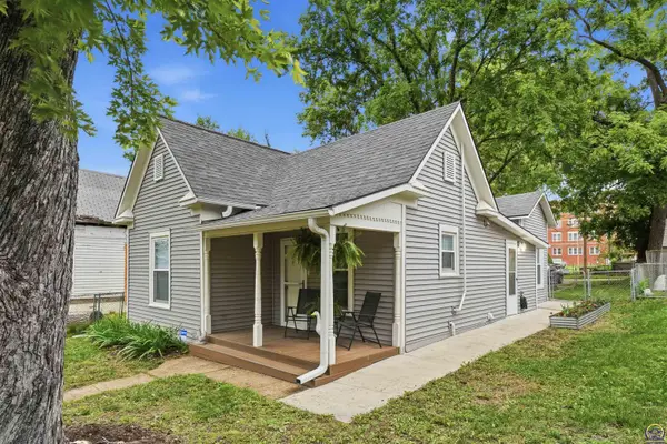 1124 SW Jewell Ave, Topeka, KS 66604