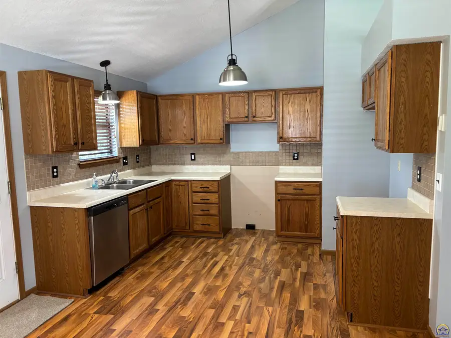 7222 SW 25th Ct, Topeka, KS 66614 - #3
