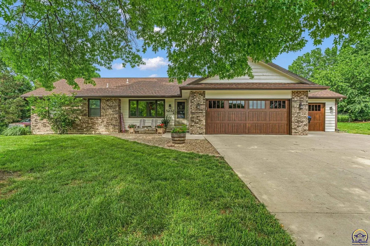 5232 NW Kendall Dr, Topeka, KS 66618 - #1