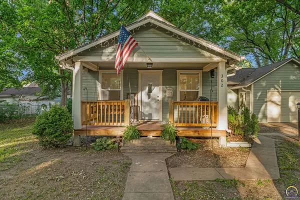 302 Masche St, Silver Lake, KS 66539