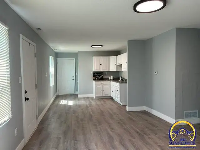 3125 SW Fillmore St, Topeka, KS 66611 - #3