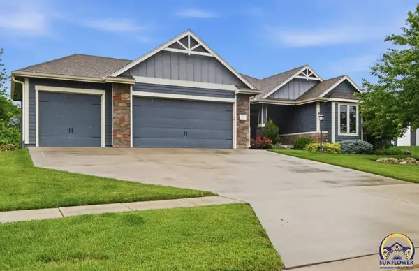 3112 SE Silverleaf Ct, Topeka, KS 66609