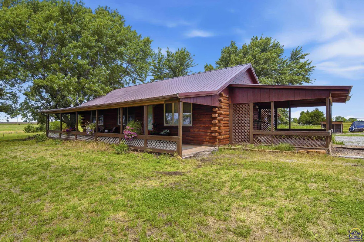 1760 W K-31 Hwy, Osage City, KS 66523 - #1