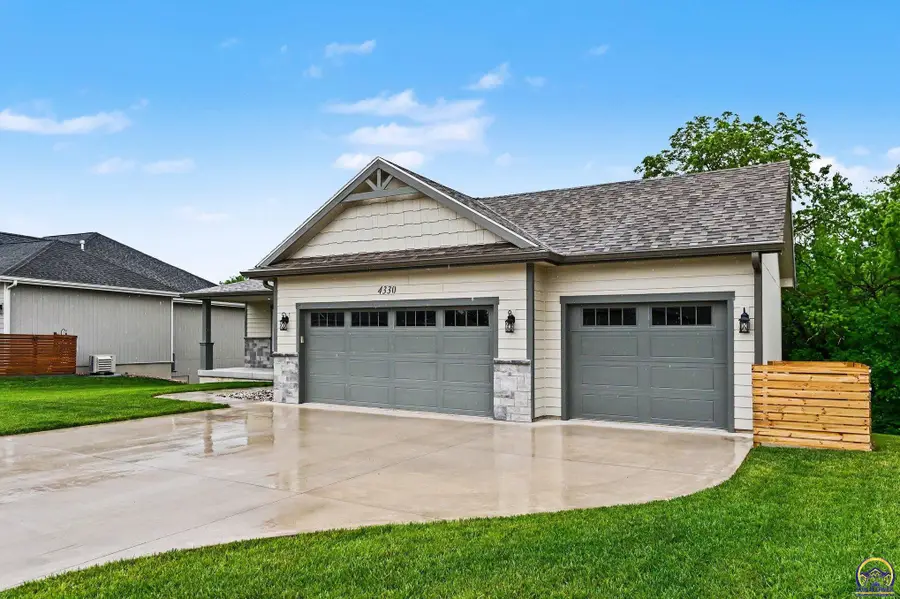 4330 SW Lakeside Dr, Topeka, KS 66610 - #3