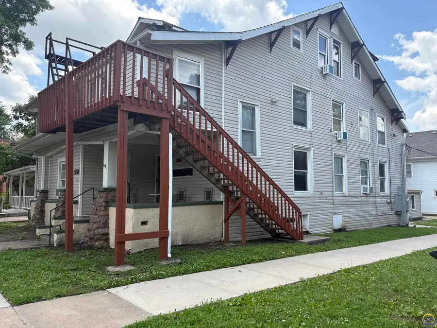 501 SW Tyler St, Topeka, KS 66603 - #2