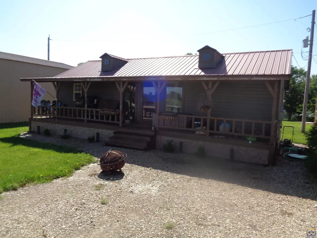 205 Cedar Circle Ter, Alma, KS 66401 - #1