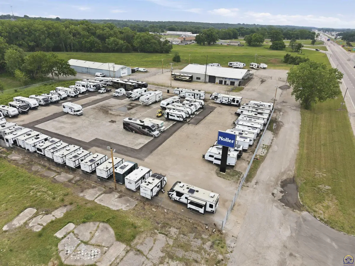 600 NW Us 24 Hwy, Topeka, KS 66611 - #1