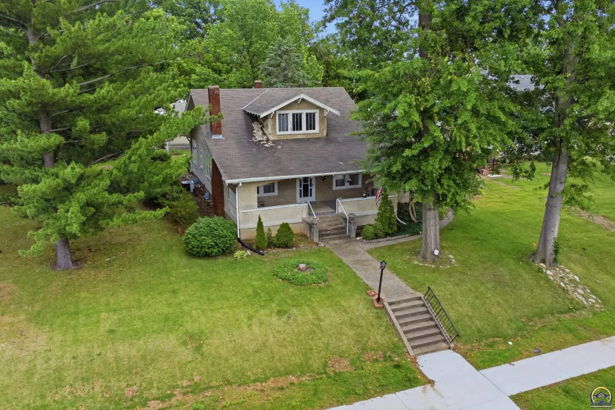 504 Spruce St, Wamego, KS 66547 - #1