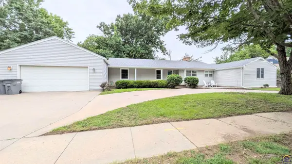 1715 E Wilman Ct, Emporia, KS 66801
