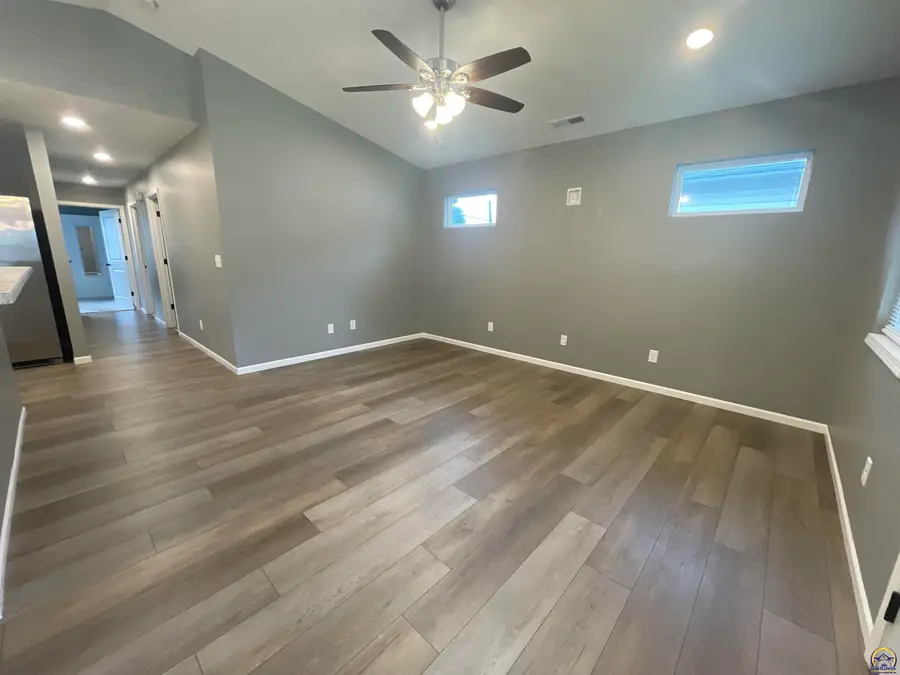 628 Elm St, Emporia, KS 66801 - #2