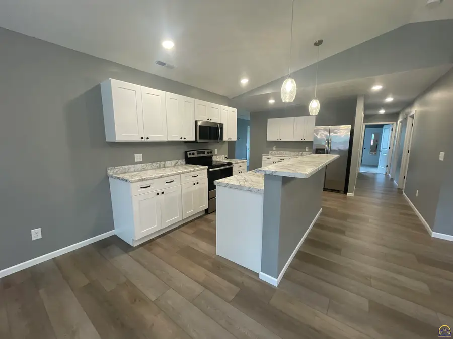 628 Elm St, Emporia, KS 66801 - #3
