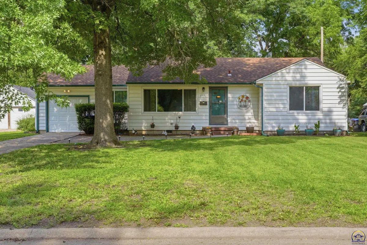 2151 SW Burnett Rd, Topeka, KS 66614 - #1