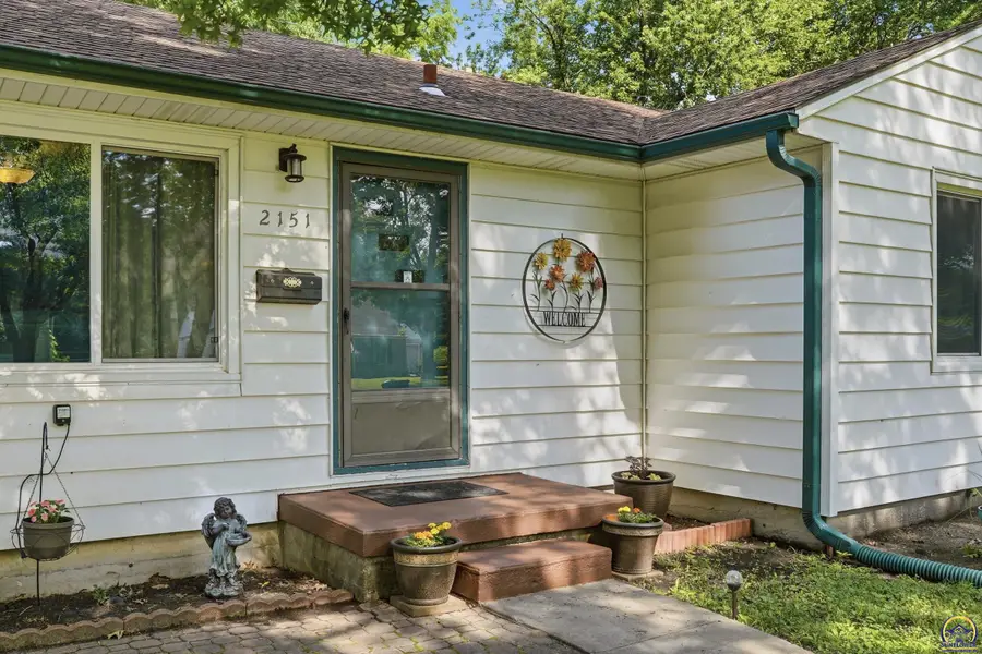 2151 SW Burnett Rd, Topeka, KS 66614 - #3