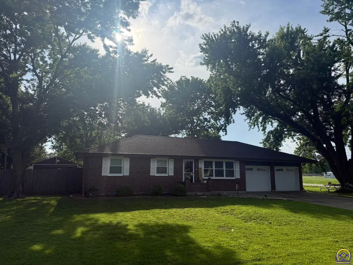 401 S Apollo St, Silver Lake, KS 66539 - #1