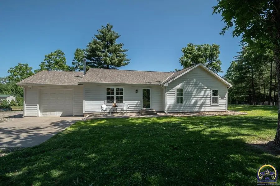2664 27th St, Topeka, KS 66617 - #2