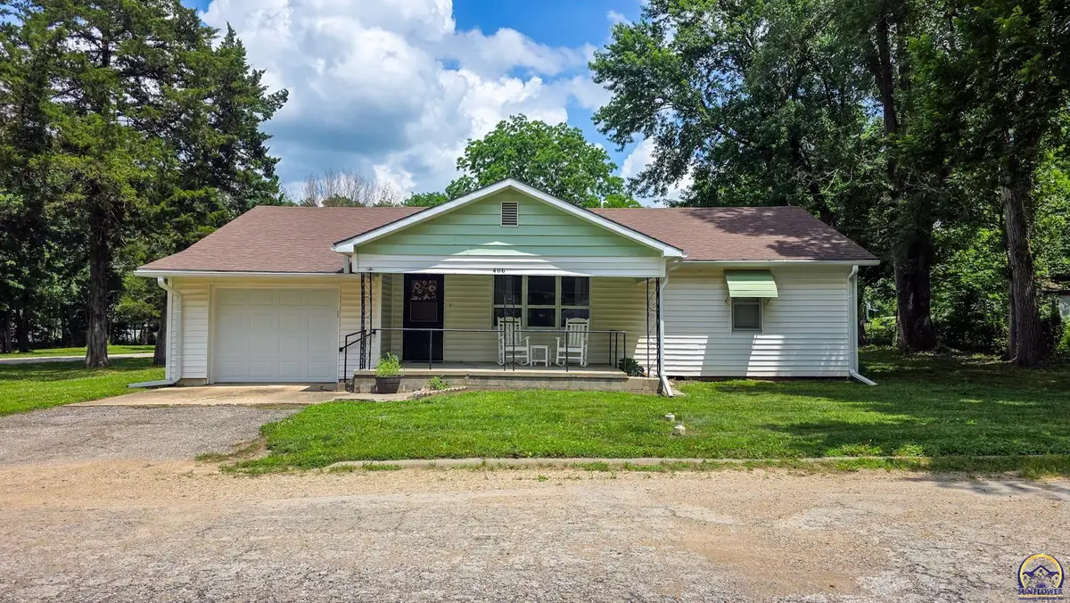 406 Cherry St, Madison, KS 66860 - #1