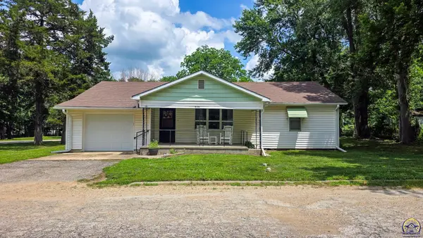 406 Cherry St, Madison, KS 66860