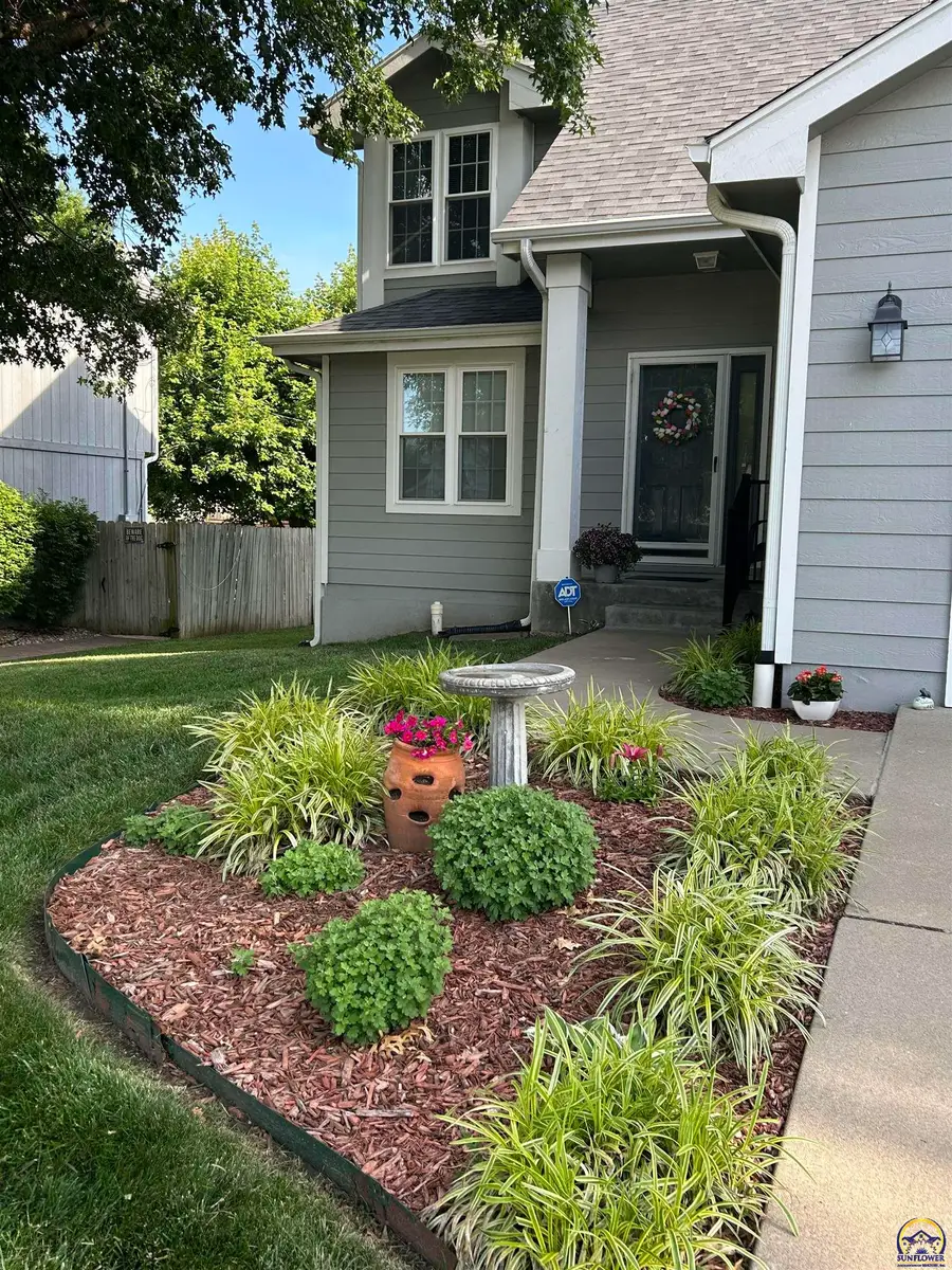 5647 SW 34th Pl, Topeka, KS 66614 - #2