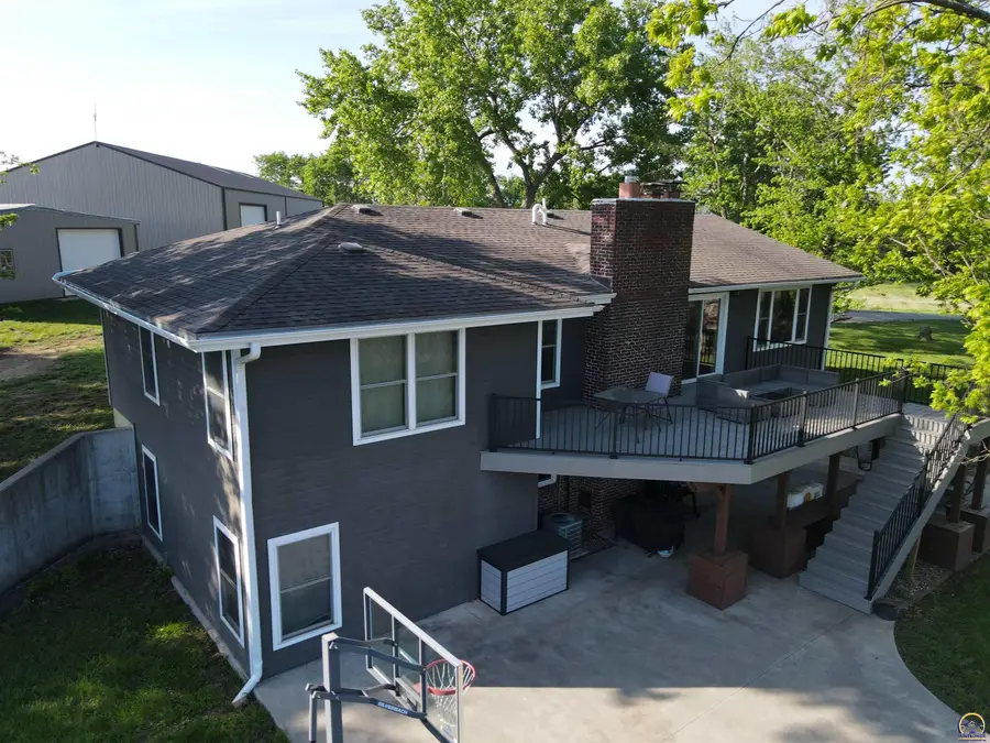 24298 M Rd, Holton, KS 66436 - #3