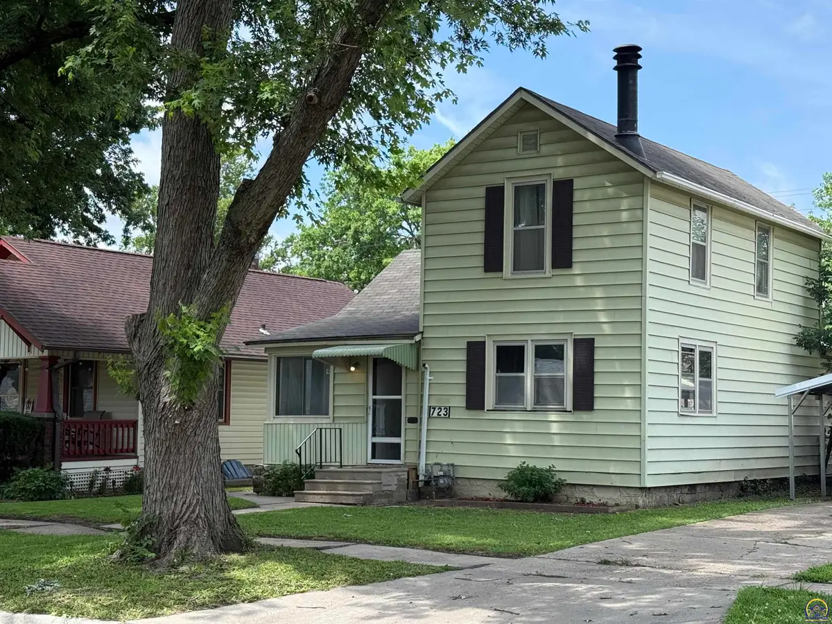 723 NE Chester Ave, Topeka, KS 66616 - #1