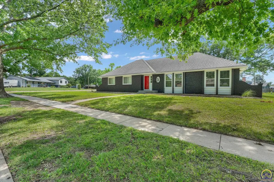 1837 SW Cheyenne Rd, Topeka, KS 66614 - #2