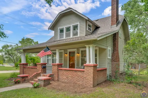 3324 SW Front St, Topeka, KS 66606