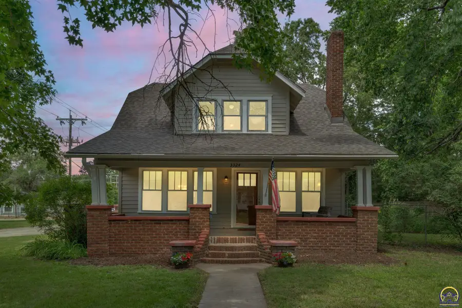 3324 SW Front St, Topeka, KS 66606 - #3