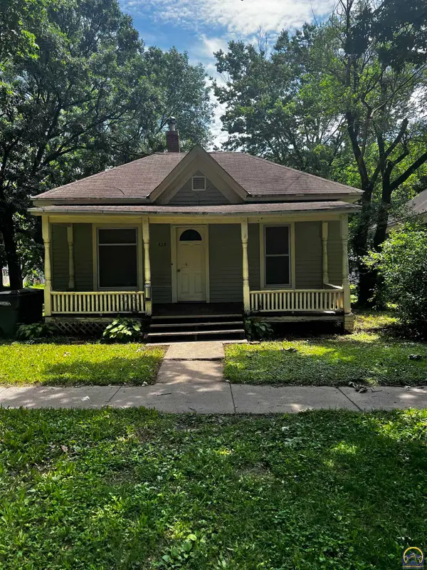428 Cottonwood St, Emporia, KS 66801