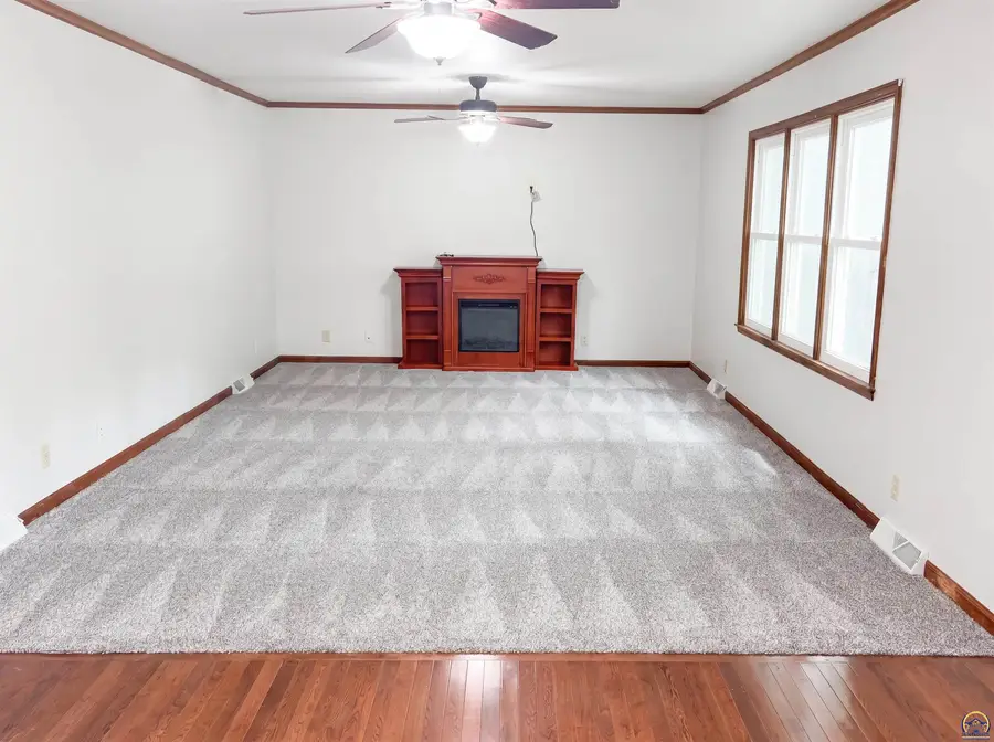2021 SW 29th Ter, Topeka, KS 66611 - #3