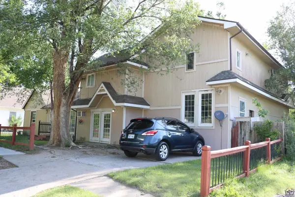 412 NE Chester Ave, Topeka, KS 66616