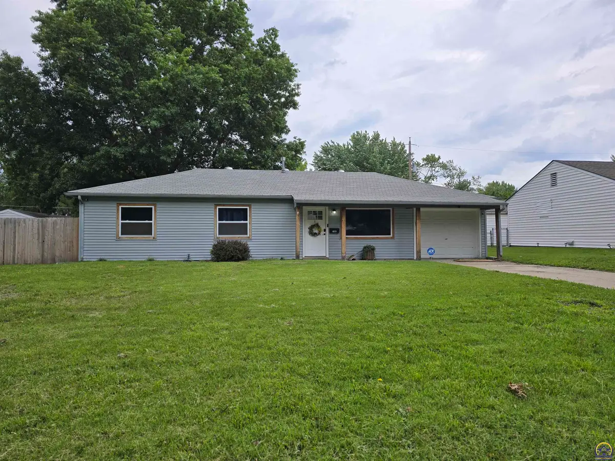 1400 SW Glencoe St, Topeka, KS 66611 - #1