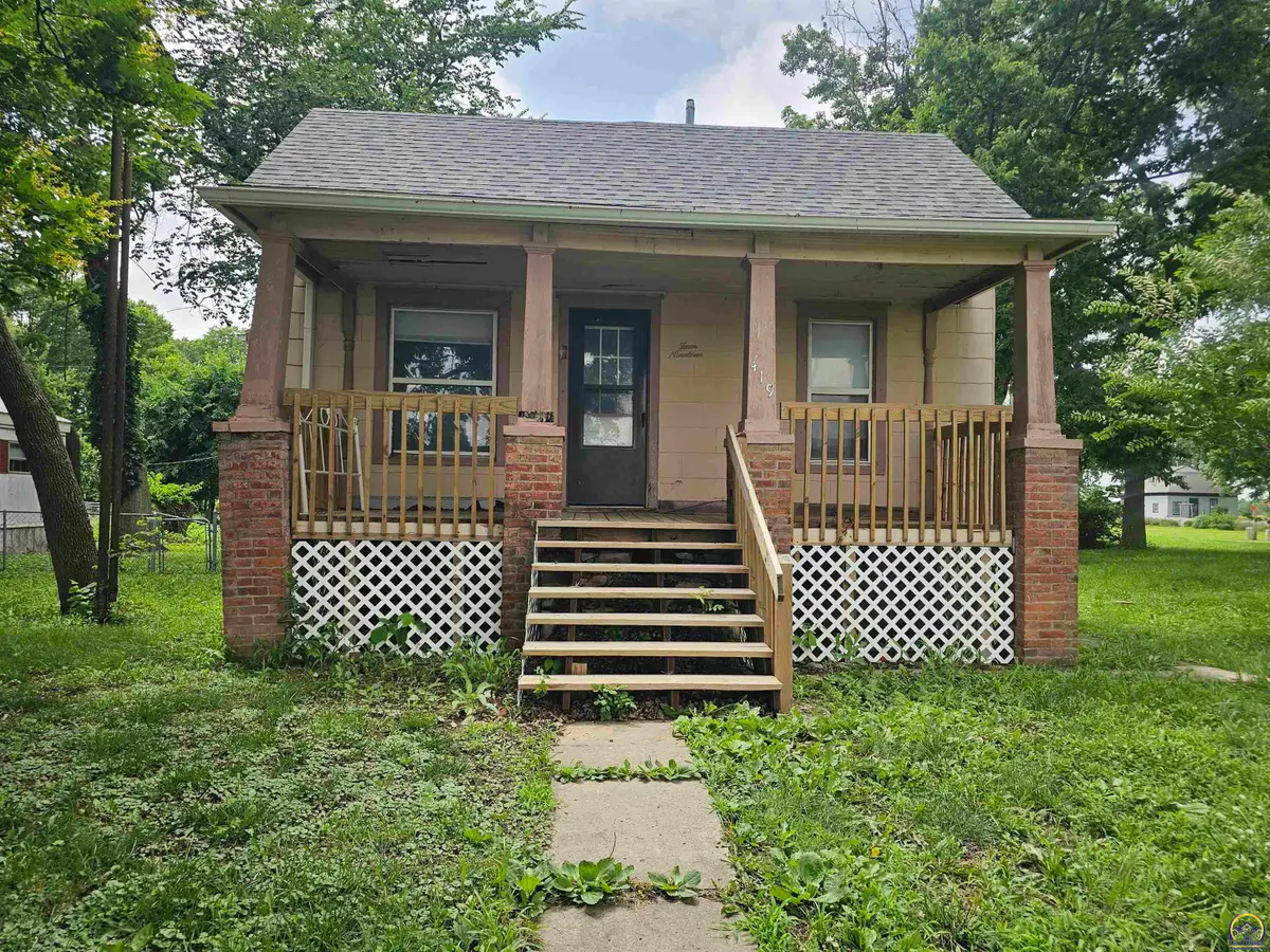 419 N 5th St, Madison, KS 66860 - #1