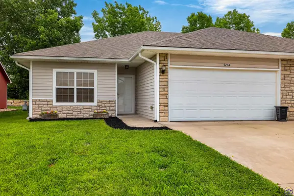 4204 SW Shenandoah Rd, Topeka, KS 66610