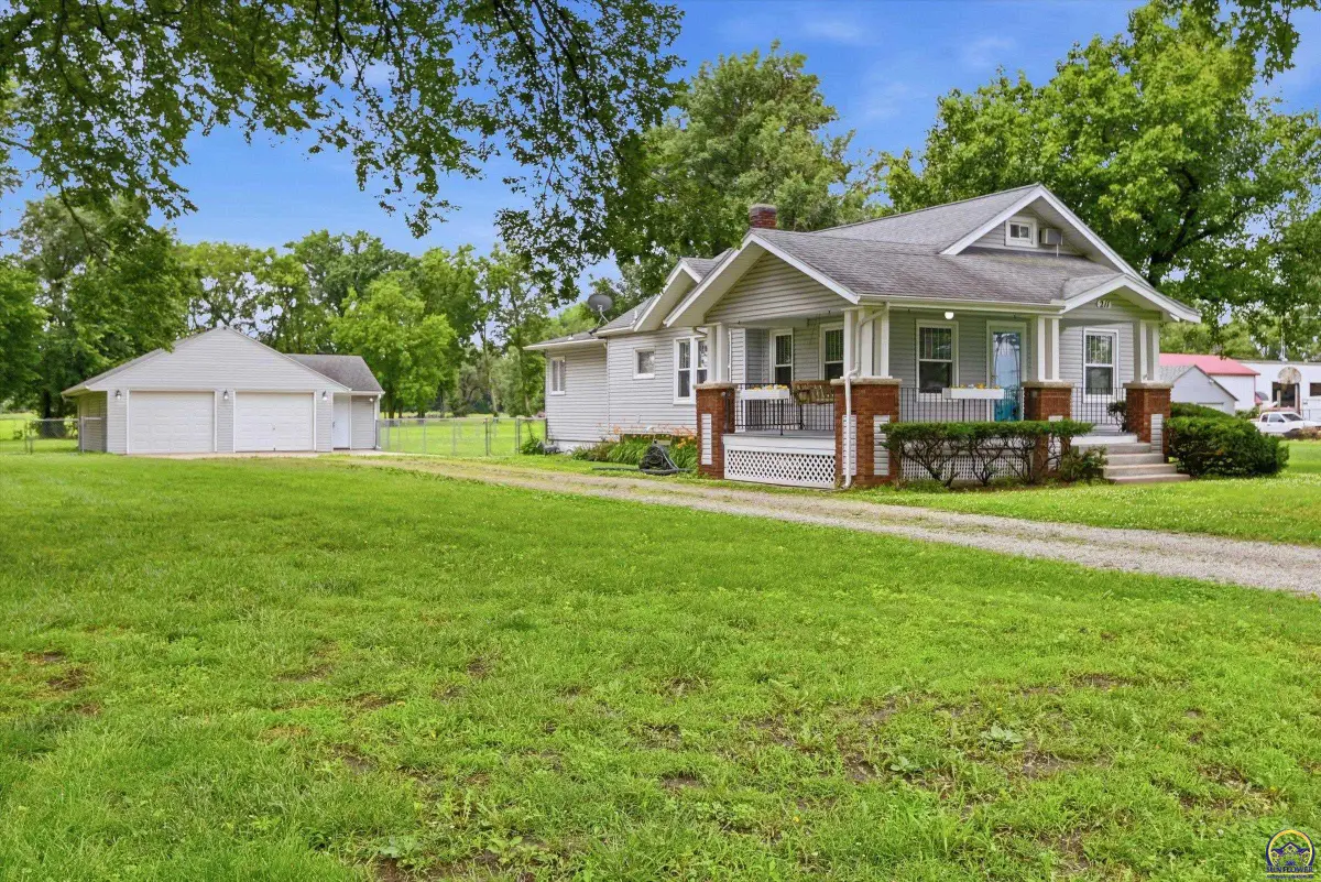 211 NW Jay St, Topeka, KS 66608 - #1