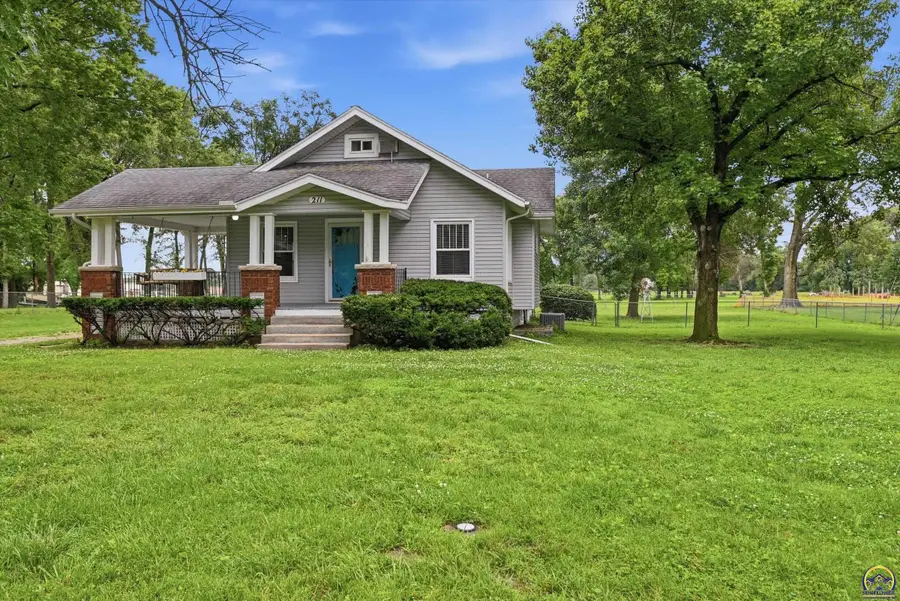 211 NW Jay St, Topeka, KS 66608 - #2