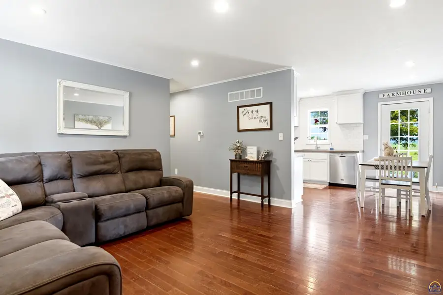 205 Surrey Ln, Overbrook, KS 66524 - #3